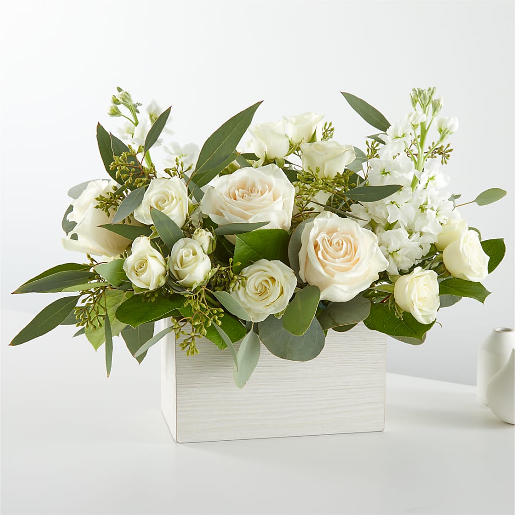 Fresh Linen Box Bouquet – Berkeley Florist, Moncks Corner SC