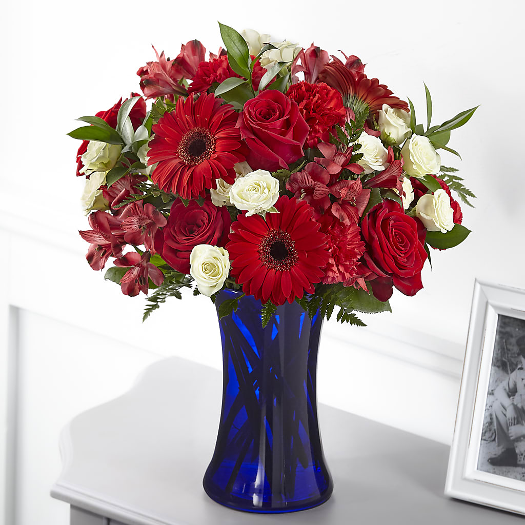 Hearts Embrace Bouquet – Berkeley Florist, Moncks Corner SC