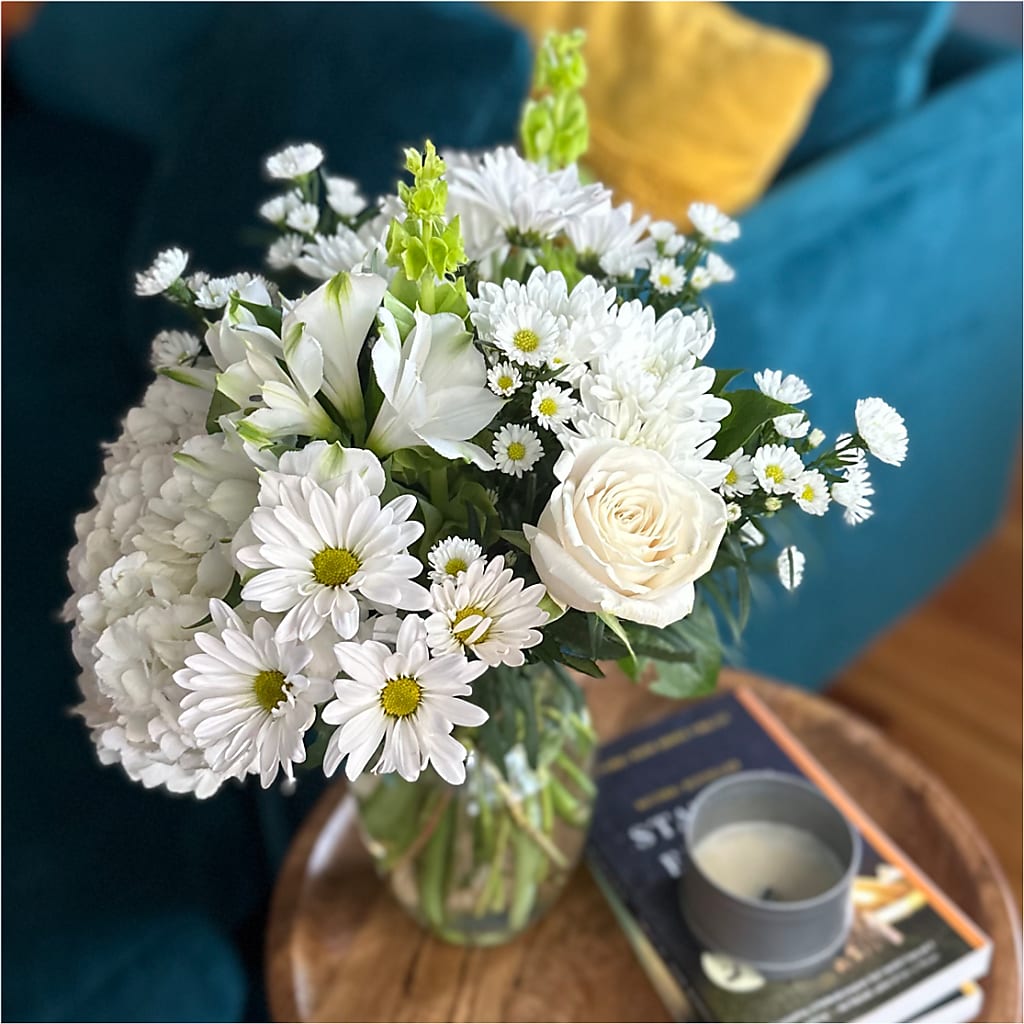 Classic Ivory – A Florist Original – Berkeley Florist, Moncks Corner SC