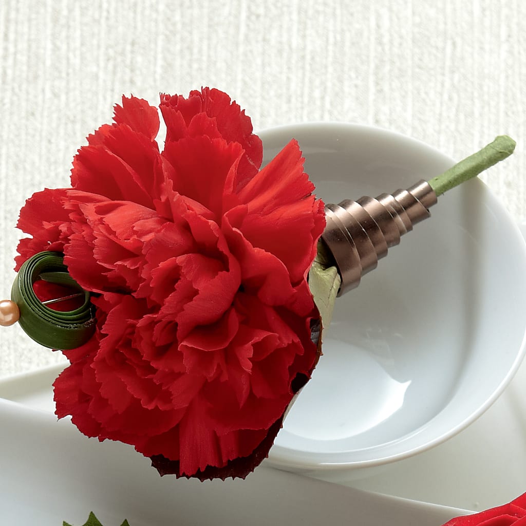 Red Carnation Boutonniere – Berkeley Florist, Moncks Corner SC