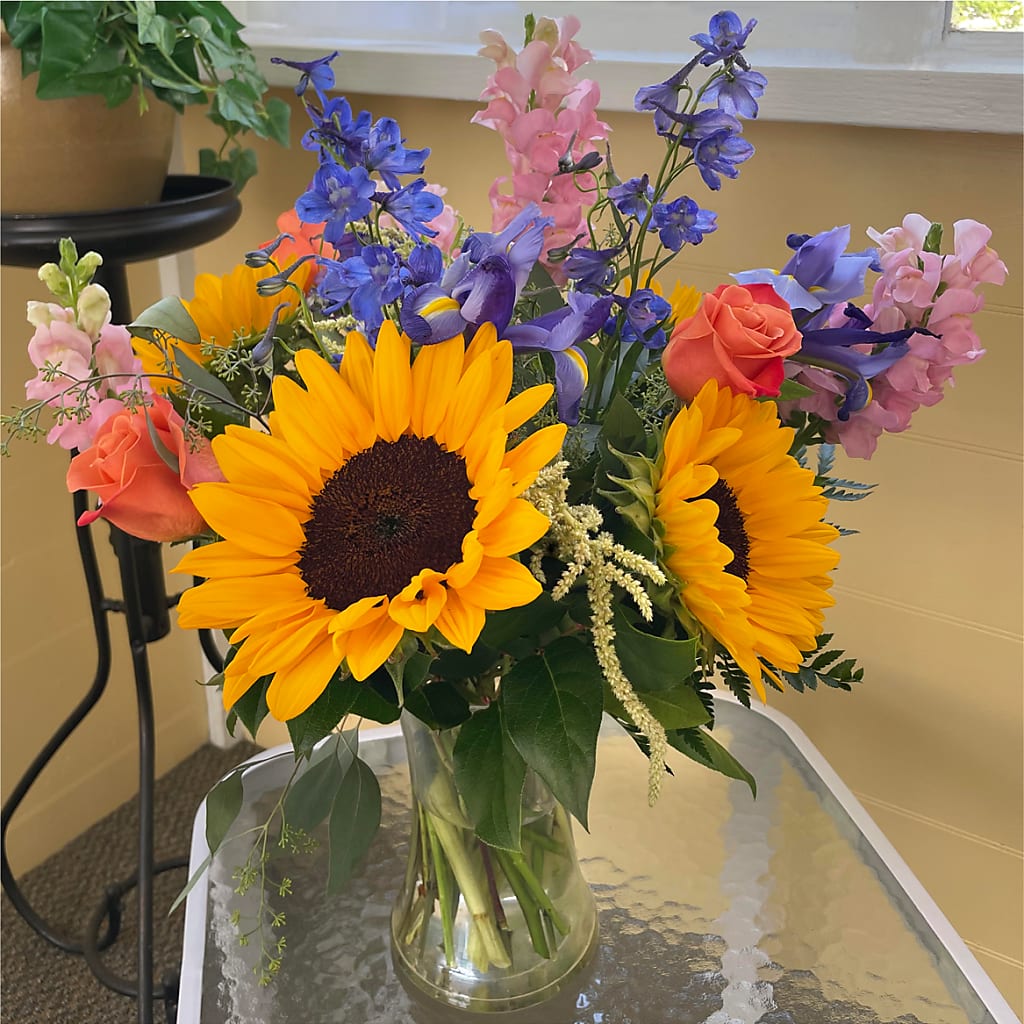 Rays of Life Bouquet –  Berkeley Florist, Moncks Corner SC